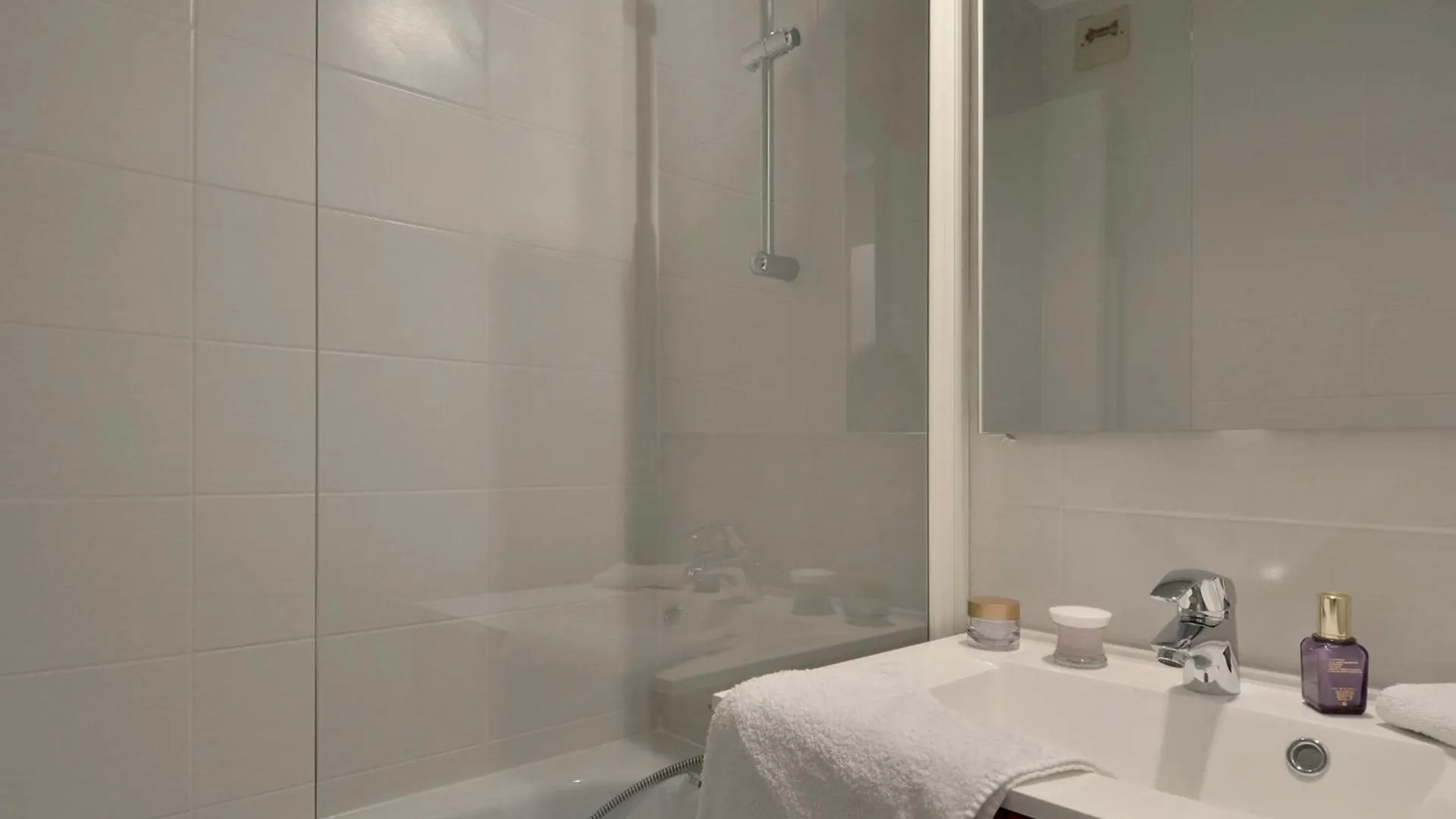 Studio Divisible Renove Au Pied Des Pistes Avec Balcon Et Animaux Admis - Fr-1-181-1996 La Plagne-Tarentaise France